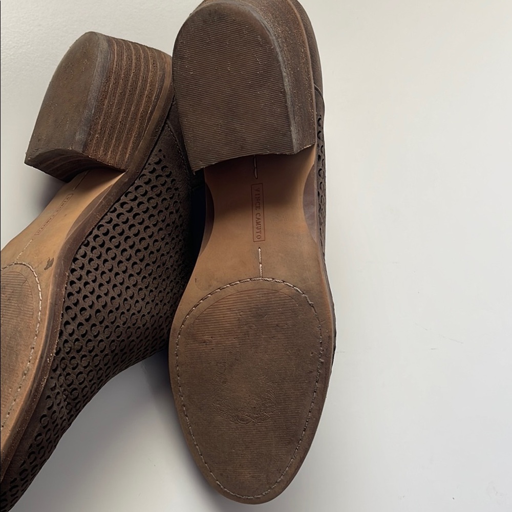 Vince Camuto Women’s Brown Shoes - Picture 4 of 5